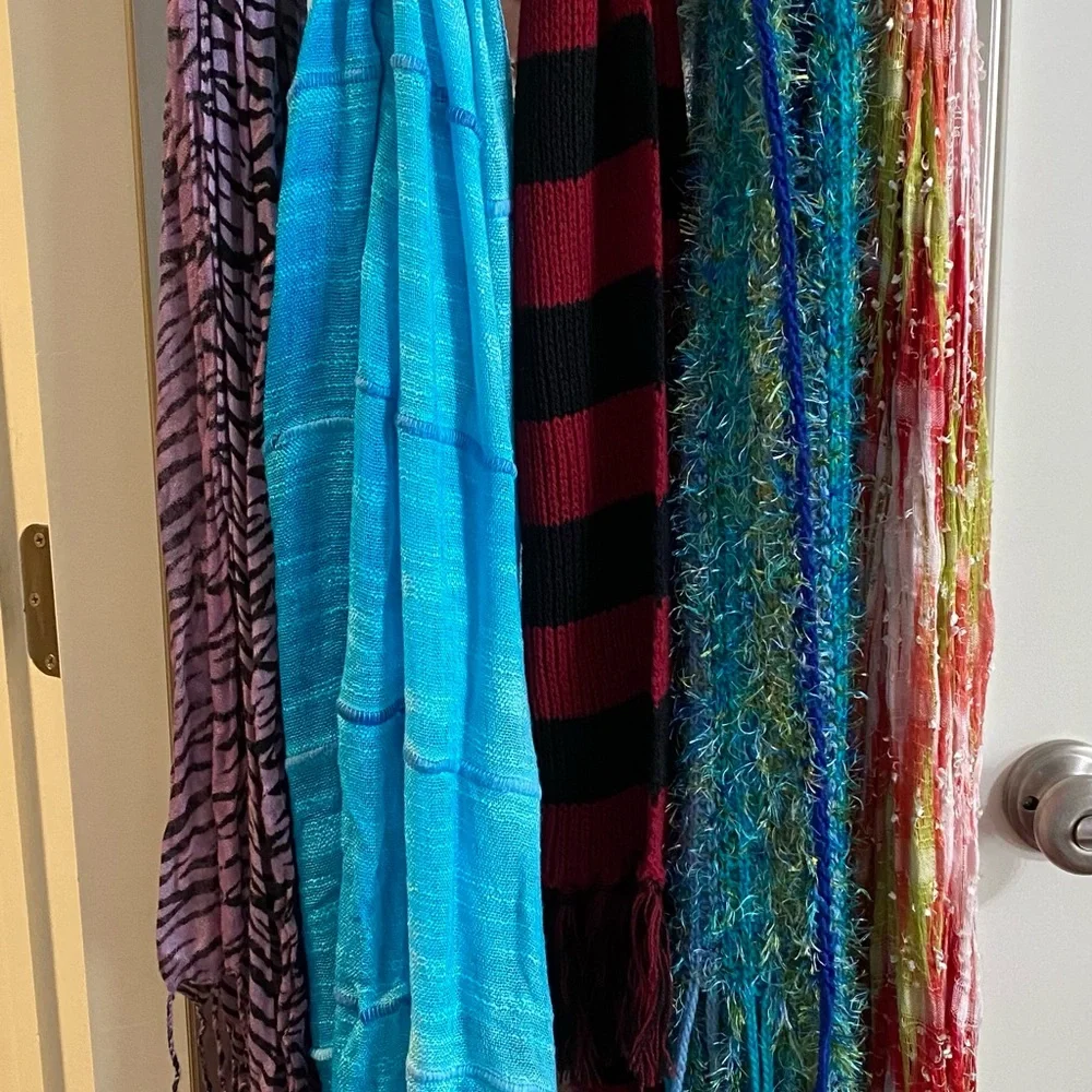 Scarfs - Picture 1 of 1